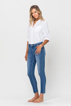 Load image into Gallery viewer, Amber Skinny Jeans
