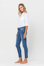 Load image into Gallery viewer, Amber Skinny Jeans
