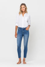 Load image into Gallery viewer, Amber Skinny Jeans
