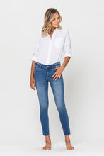 Load image into Gallery viewer, Amber Skinny Jeans
