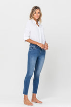 Load image into Gallery viewer, Amber Skinny Jeans
